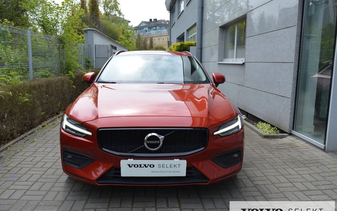 Volvo V60 cena 109900 przebieg: 129400, rok produkcji 2019 z Poznań małe 326